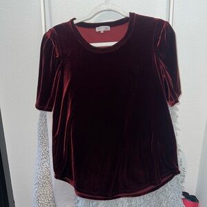 Velvet 1. State t-shirt, perfect the holidays. Worn once!